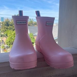 Pink Hunter boots size 7